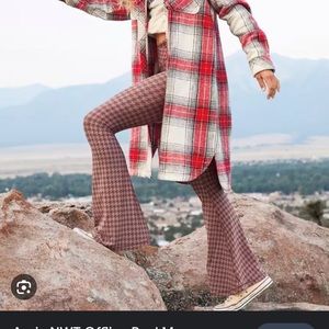 Crossover Super Flare Leggings